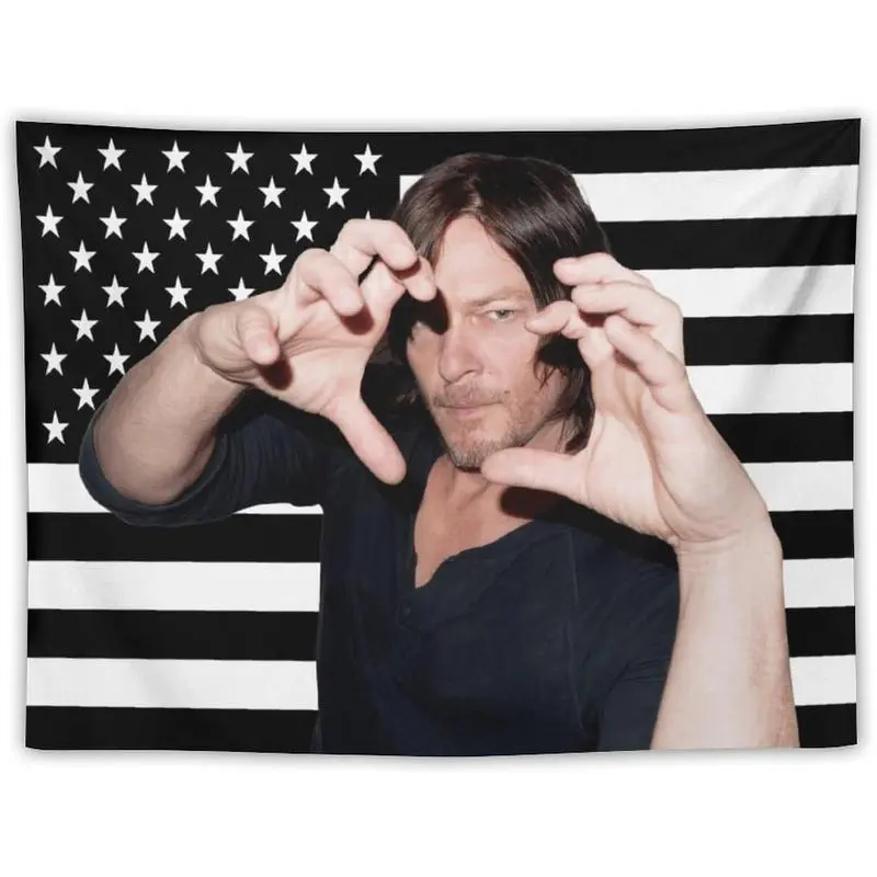 Wall Scroll Tapestry - Tapeçaria VIKAMA Daryl Dixon com Bandeira